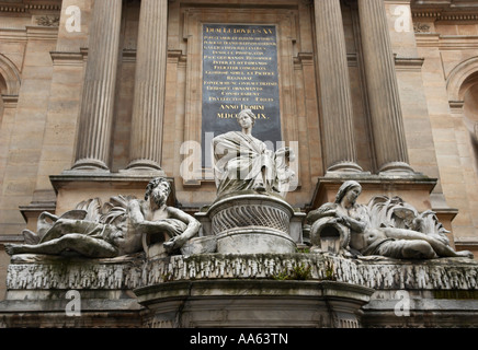 La Fontaine Des Quatre Saisons rue de Grenelle settimo arrondissement Parigi Francia Foto Stock