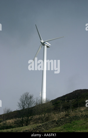 Turbina a vento sulla collina sopra Oxenhope Keighley Foto Stock