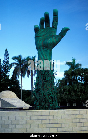 Scultura d'amore e angoscia di Kenneth Treister, Memoriale dell'Olocausto, South Beach, Miami, USA Foto Stock