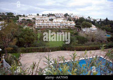 Appartamenti, Ville, piscina, campo da Golf, Calahonda, Costa del Sol, Spagna Foto Stock