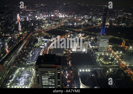 Yokohama durante la notte come visto dal Landmark Tower Foto Stock