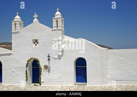 Chiesa, Porto isola greca di Tinos Foto Stock