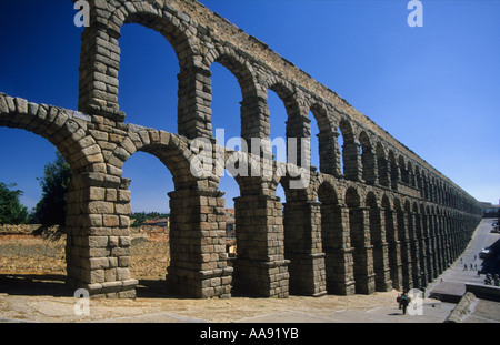 Segovia ancient Roman Aquaduct Aqueduct one of the best preserved in Spain Castilla y Leon Europe EU Foto Stock