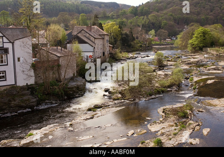 Regno Unito Galles Clwyd Llangollen fiume Dee Afon Dyfrdwy Foto Stock