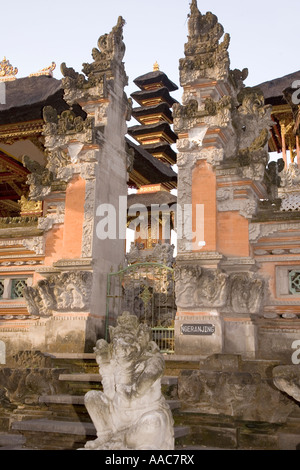 Pura Desa Puseh Lan Munggi village Bali Indonesia Foto Stock