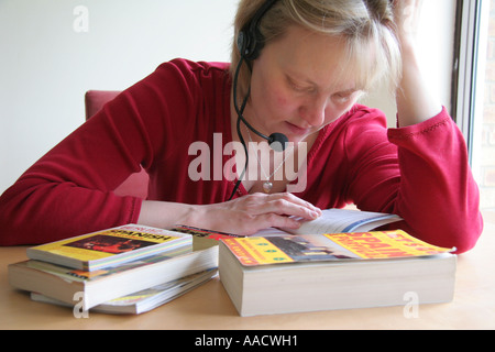 La donna stessa di insegnamento spagnolo Foto Stock