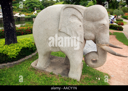 Fattoria di coccodrilli Pattaya Thailandia Foto Stock