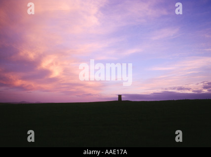 Dh Marwick testa MARWICK ORKNEY Kitchener Monumento in memoria di rosa al tramonto Foto Stock