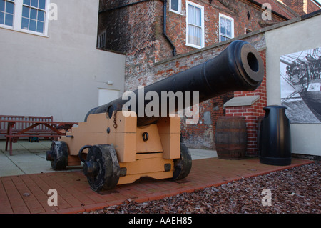 Il cannone al Nelson Museum di Great Yarmouth, Norfolk, Regno Unito Foto Stock