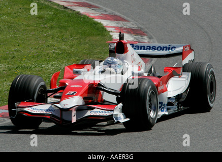 Jarno Trulli alla guida per la Toyota al 2007 Formula Uno Gran Premio di Spagna al Montmelò di Barcellona, Spagna Foto Stock