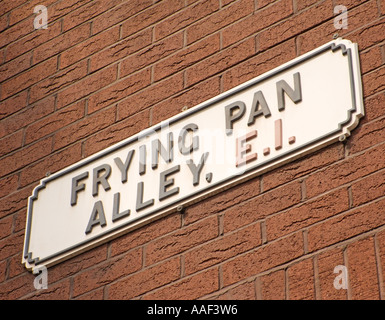 Frying Pan Alley Street Sign, E1, Londra, Inghilterra, Regno Unito Foto Stock