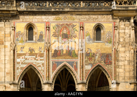 Dettaglio del Giudizio Universale, portale d'Oro, San Vito's Cathedral, Praga, Repubblica Ceca Repbulic Foto Stock