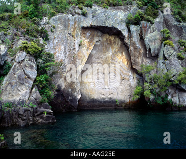Le incisioni rupestri del lago Taupo, Nuova Zelanda Foto Stock
