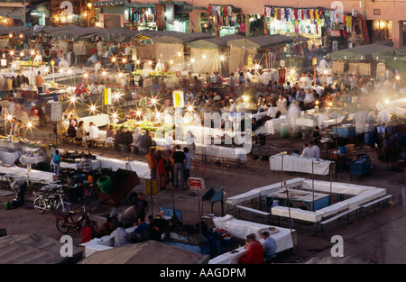 Djemaa el-Fna di notte - Marrakech marocco Foto Stock