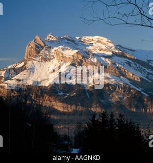 Mont Blanc da St Nicolas de Veroce Haute Savoie Rhone Alpes Francia Foto Stock