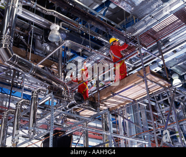 Riscaldamento, ventilazione e aria condizionata installatori Foto Stock