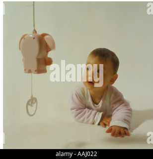 Bambino con playclock. Foto di Willy Matheisl Foto Stock