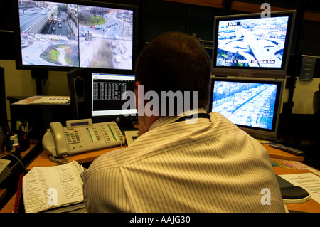 Interno del traffico di Londra Centro di Controllo Victoria London s la congestione del traffico è controllato da questa camera London REGNO UNITO Foto Stock