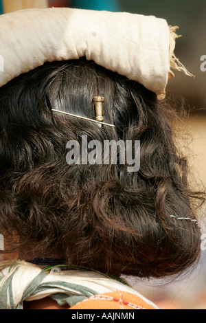 Donna al mercato a Bissamcuttack, Chatikona, Orissa, India Foto Stock