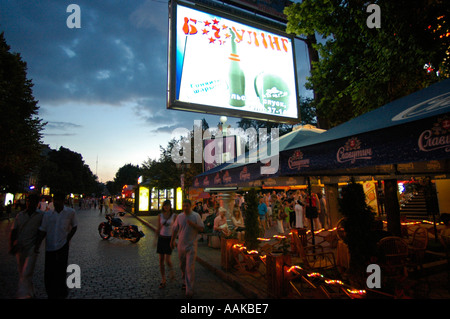 La vita notturna di Odessa, vulitsya Deybasivska street Foto Stock