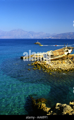 Barca Arenata Almiros Beach Aghios Nikolaos Creta Foto Stock