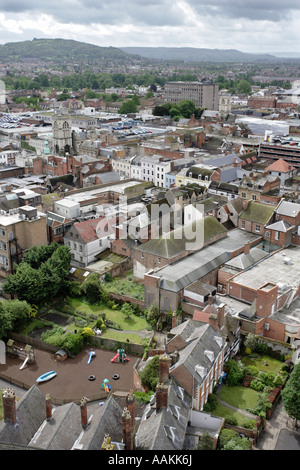 Una veduta aerea della città di Gloucester Regno Unito. Fotografia scattata dalla cima del duomo. Foto Stock