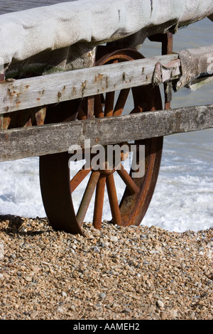 Pontile in legno su ruote Eastbourne beach Foto Stock