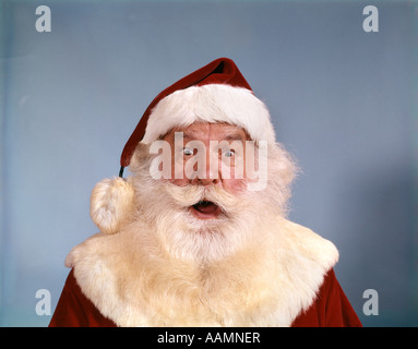 Anni sessanta SANTA CLAUS SCONVOLTO EXPRESSIONLOOOKING IN TELECAMERA Foto Stock