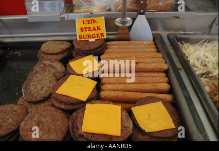 Hamburger salsicce su fast food 1 di stallo Foto Stock