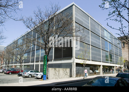 Yale Center for British Art dell'architetto Louis Kahn, Yale University, New Haven, Connecticut, USA. Foto Stock