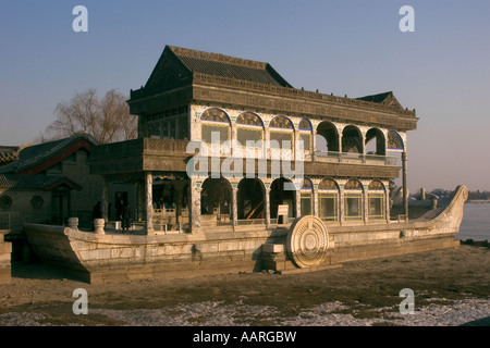 La barca di marmo presso il Palazzo Estivo o Yiheyuan Pechino CINA Foto Stock