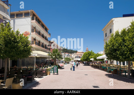 Dimokratias Street tra Solomou Square e Piazza San Marco (Aghios Markou Sq), Zante, ZANTE, ISOLE IONIE Foto Stock