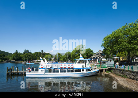 Escursione in barca, Waterhead Bay, Ambleside, Lago di Windermere, Lake District, Cumbria, England, Regno Unito Foto Stock