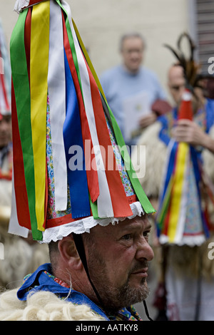 Il basco Joaldunak ballerino, Portugalete, Pais Vasco (Paese Basco), nel nord della Spagna. Foto Stock