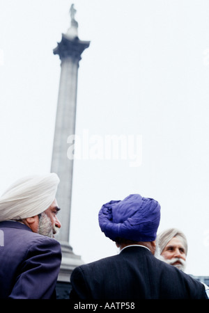 I sikh in Trafalgar Square, Londra celebra Vaisakhi Foto Stock