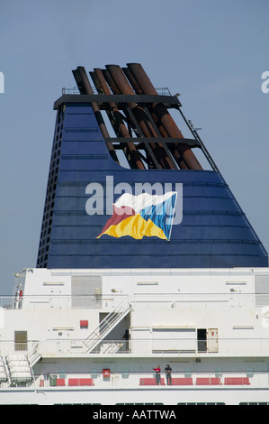 P & O per i passeggeri dei traghetti nel porto di orgoglio di Bilbao in porto al porto di Santurzi, Pais Vasco (Paese Basco), nel nord della Spagna, Europa. Foto Stock