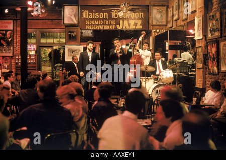 I musicisti jazz a Maison Bourbon nightclub su Bourbon Street a New Orleans Foto Stock