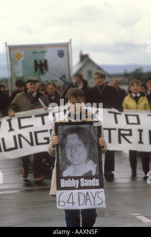 Bobby Sands 1981 H Blocco silenzioso corteo di protesta 'vittoria di sciopero della fame". I guai. Toome Toomebridge County Antrim, Irlanda del Nord degli anni ottanta Foto Stock