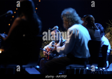 Maestro spagnolo chitarrista Paco de Lucia in concerto Zaragoza 2004 Nano Calvo Visual scritto Foto Stock