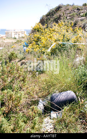 Il cuscino del sedile in oggetto di dumping la campagna spagnola Foto Stock