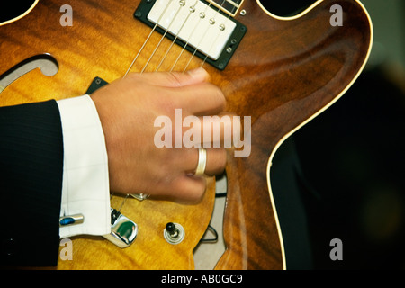 Chitarra jazz player Foto Stock