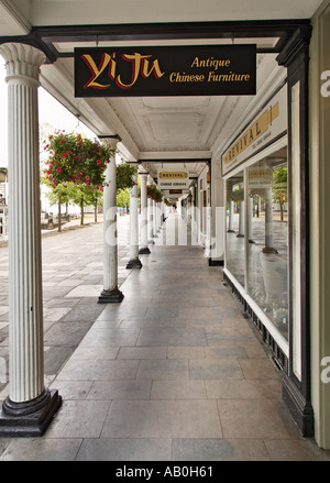 Il Pantiles passeggiate superiore Royal Tunbridge Wells Kent England Regno Unito Foto Stock