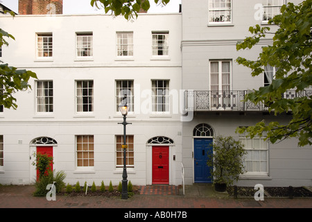 Case cittadine Georgiane in The Pantiles passeggiate inferiore, Royal Tunbridge Wells Regno Unito Inghilterra Foto Stock