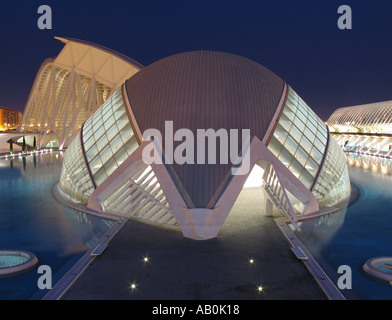 Hemisferic di notte a Valencia Spagna Foto Stock