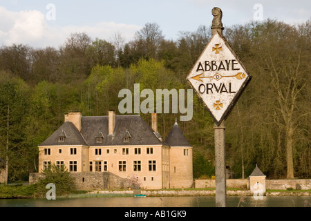 Cartello su un approccio per l'Abbaye d'Orval monastero di Orval nella provincia del Lussemburgo in Belgio Foto Stock
