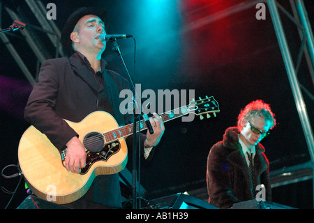 Alabama 3 sul palco del Wychwood Music Festival Cheltenham Giugno 2005 Foto Stock