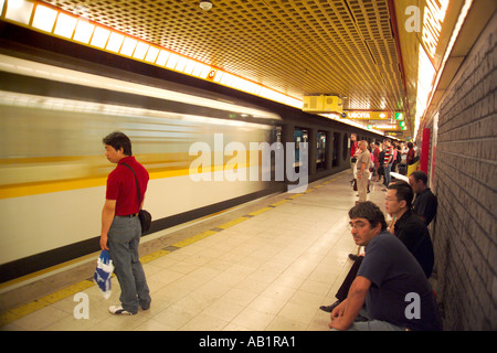 Italia Lombardia Milano Milano metropolitana metropolitana Milano Milano ese MM Foto Stock