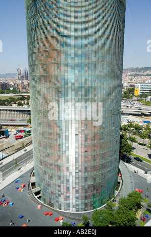 Vista giorno di forma fallica Torre Agbar o torre di Agbar a Barcellona Spagna progettato da Jean Nouvel Settembre 2007 Foto Stock