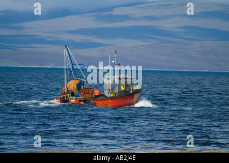 Dh Swanbister Bay flusso SCAPA ORKNEY Granchio fishermens astice in barca a vela tra cantre locale della pesca in Scozia Foto Stock