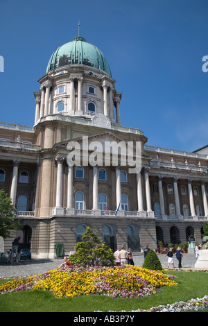 Il Palazzo Reale e la Galleria Nazionale Ungherese sulla Collina del Castello Budapest Foto Stock